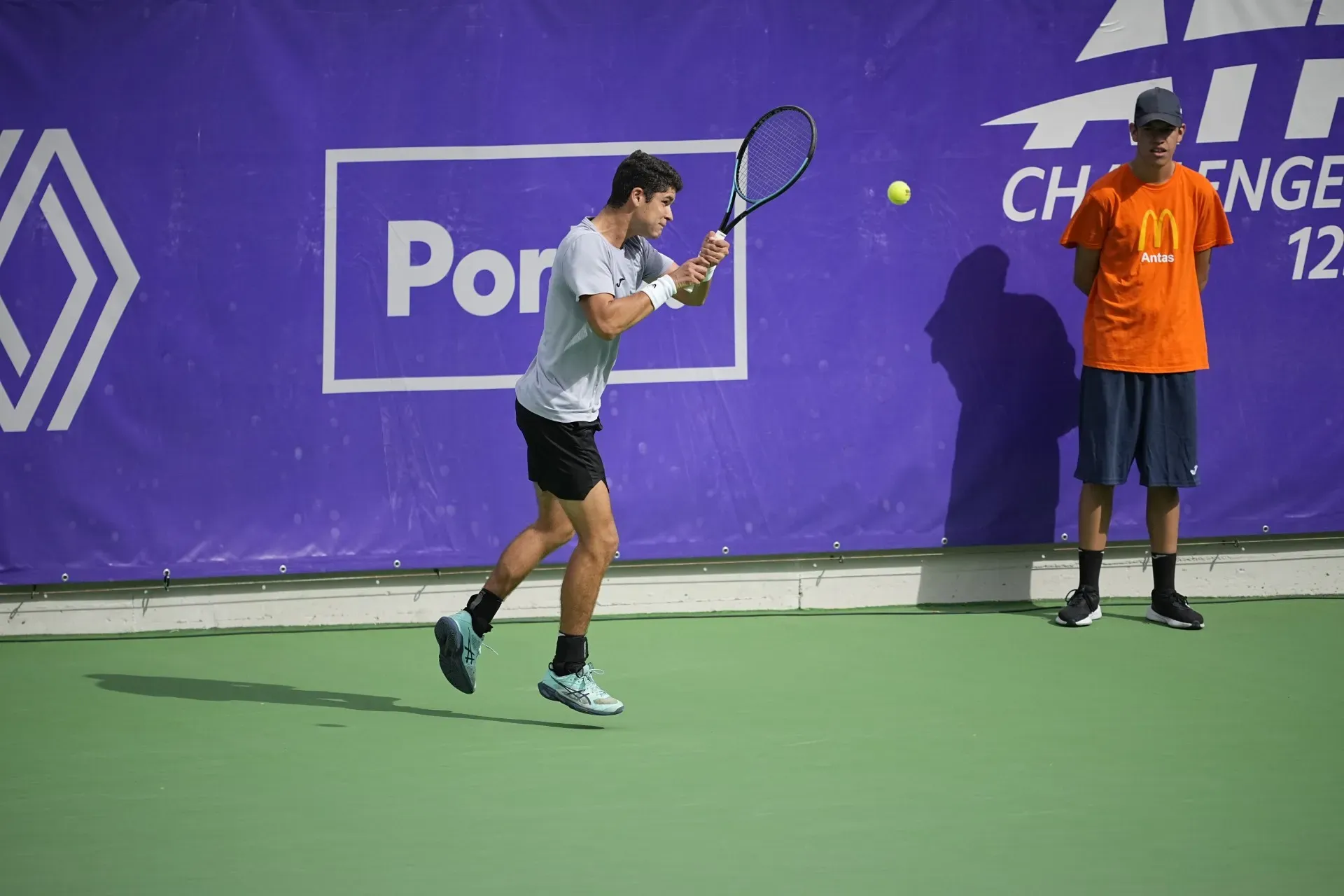 Porto Challenger: Gonçalo Marques no quadro principal